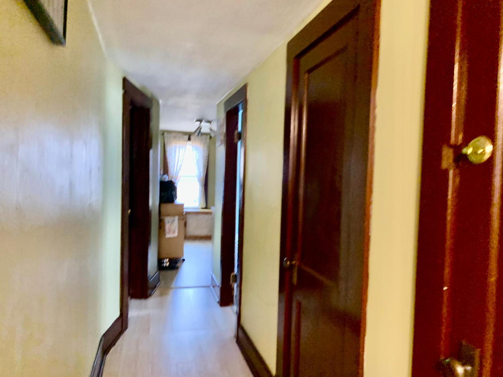 Cozy 2nd Floor With Private Entrance Chicopee